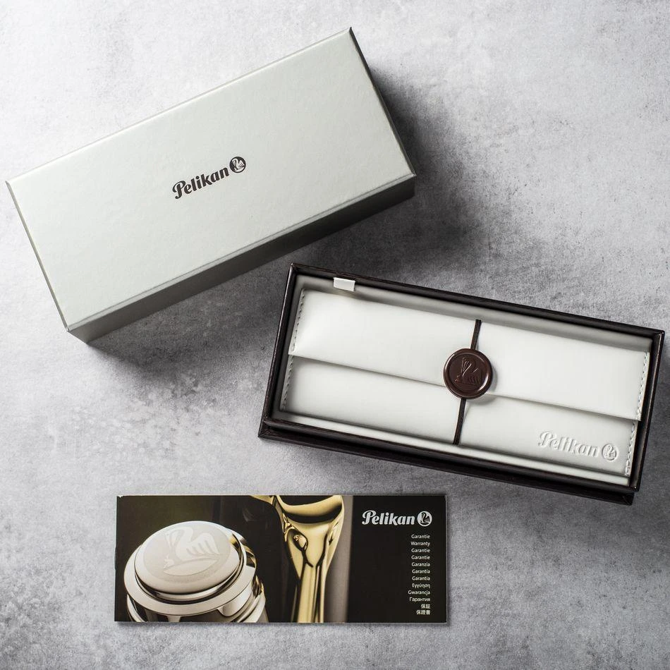 Pelikan Souveraen M600 Black And Blue Gold Trim Fountain Pen 4 Pelikan Souveraen M600 Black And Blue Gold Trim Fountain Pen - Image 2